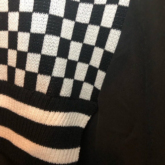 Boutique J Renee Sweater top button flowy dress. - Picture 6 of 12